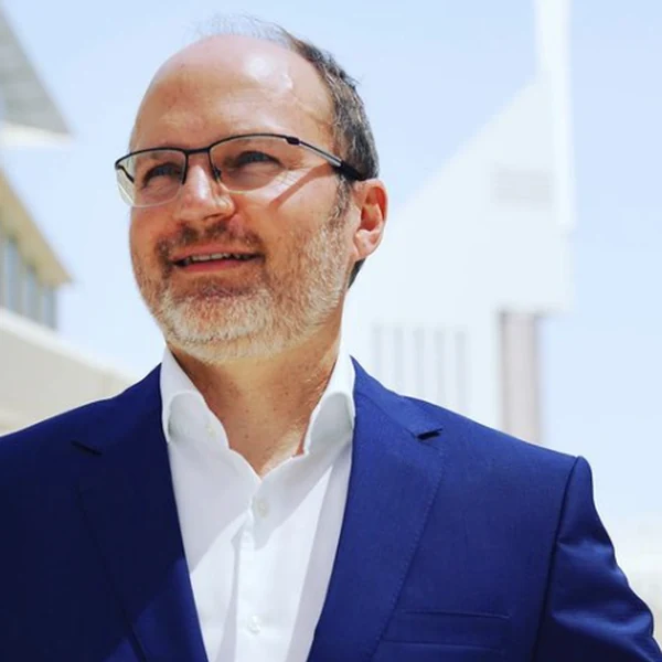 Dr. Florian Forster